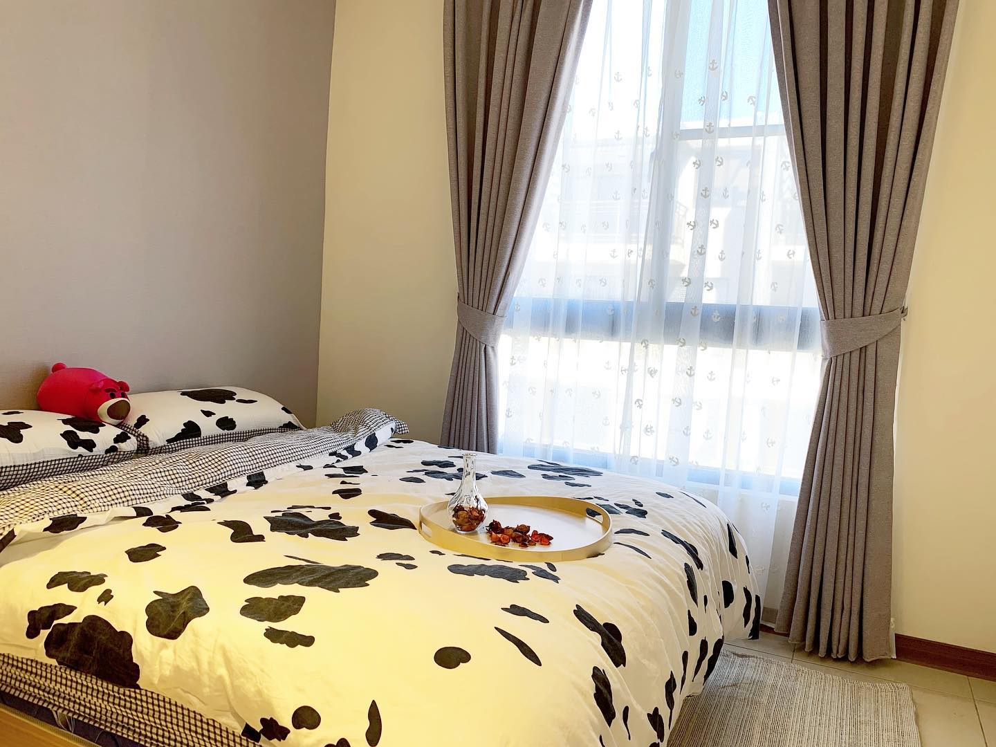 臥室窗簾與床品搭配