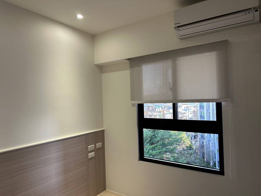 臥室捲簾與收納整合